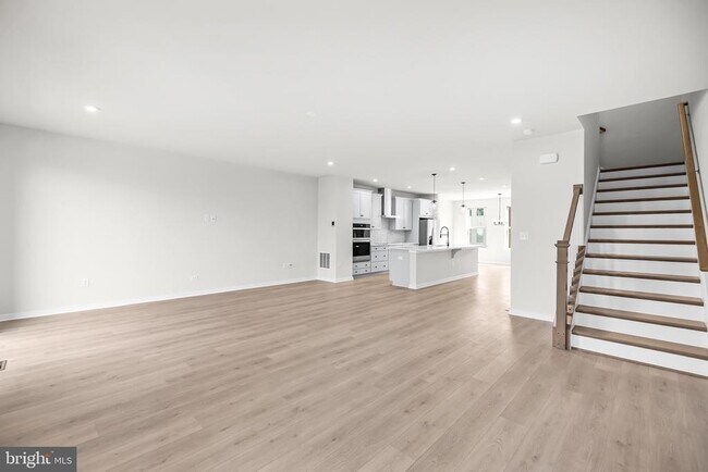 Building Photo - 6236 Folly Ln