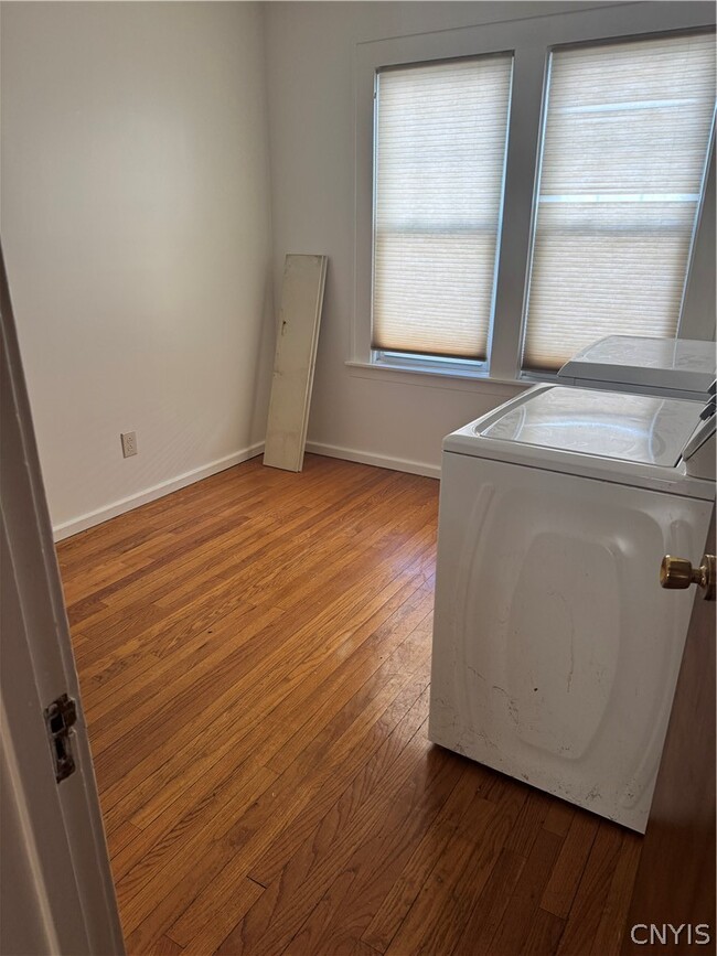 Building Photo - 223 Wilmore Pl