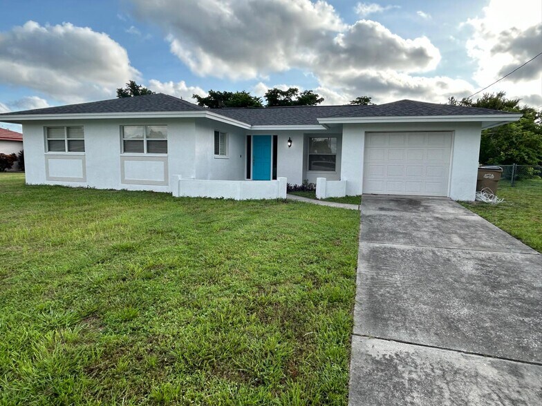 Building Photo - 4108 SE 8th Ave