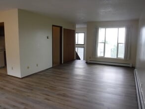 Building Photo - Duplex in the south hills