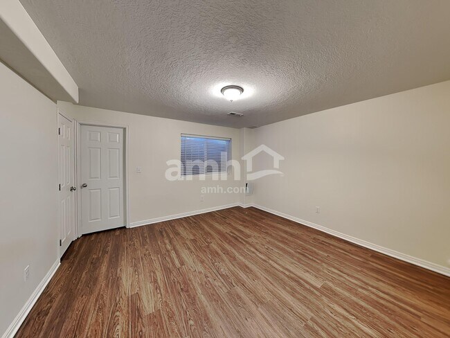 Building Photo - 2552 W 1500 N