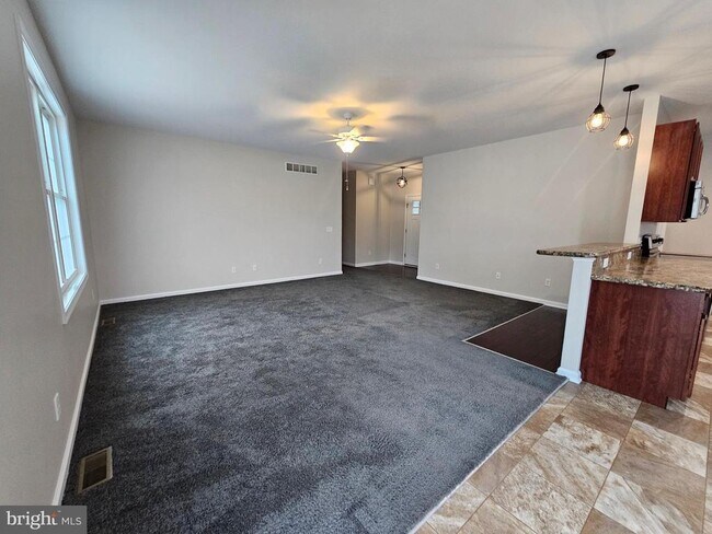 Building Photo - 270 Waterway Dr