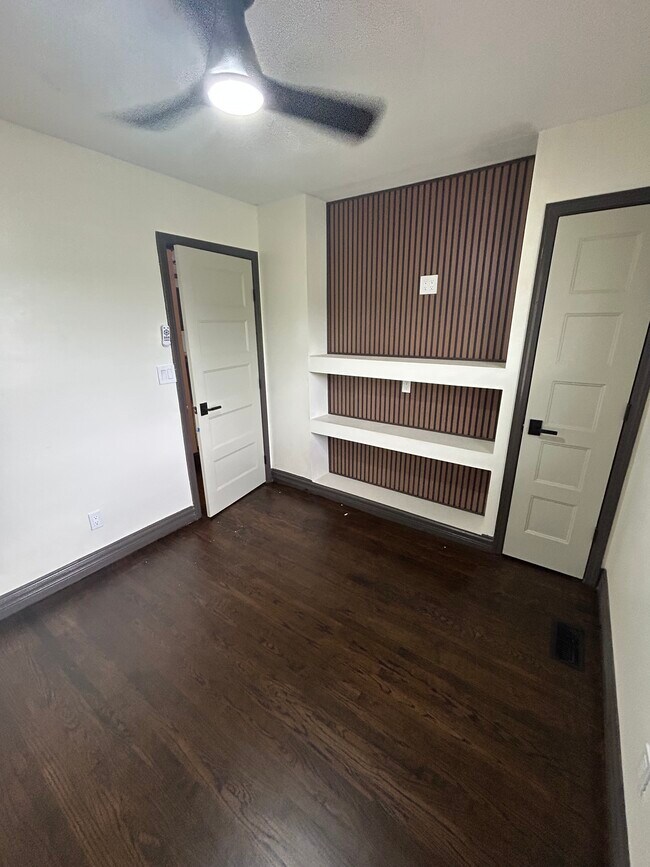 Building Photo - 9610 Britannia Ct