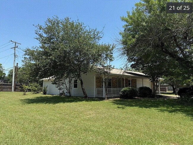 Building Photo - 1101 Taurus Cir