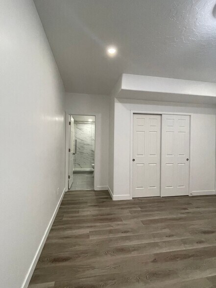 Building Photo - 6373 S Largo Vis Dr