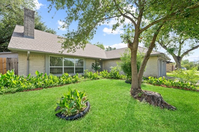 Building Photo - 1823 Mandrill Ln