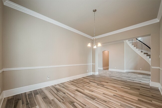 Building Photo - 115 N Winter Sunrise Cir