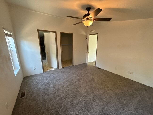 Building Photo - PETS Considered! SW Old Mill Area 4 Bdrm, ...