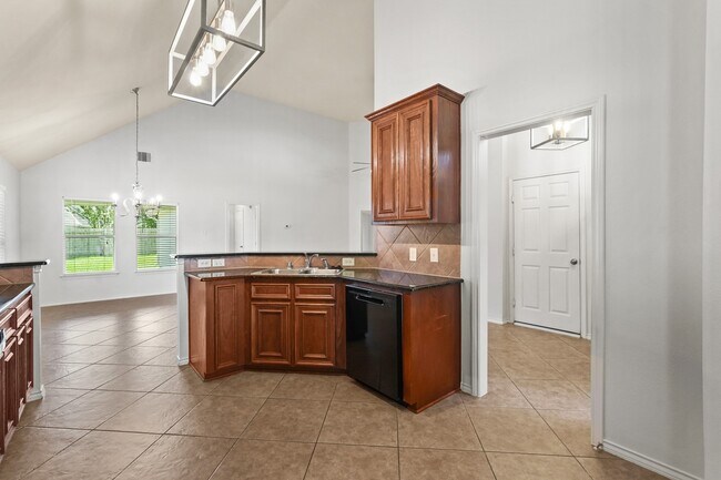 Building Photo - 17635 Arcadia Point Ln