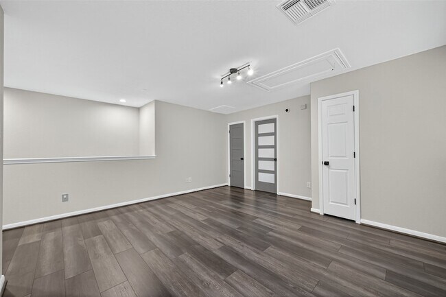 Building Photo - 1003 Alp Springs Ln