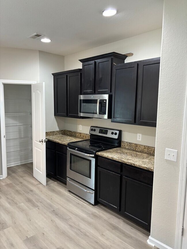 Building Photo - Newly Renovated Four Bedroom Home In North...