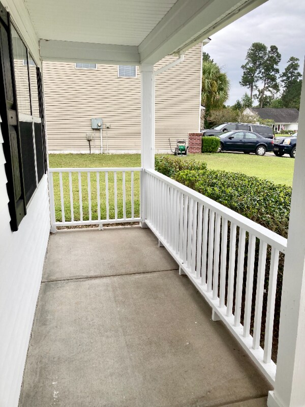 Building Photo - 98 Creek Bend Dr