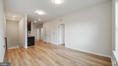Building Photo - 4907 Hamilton Ave