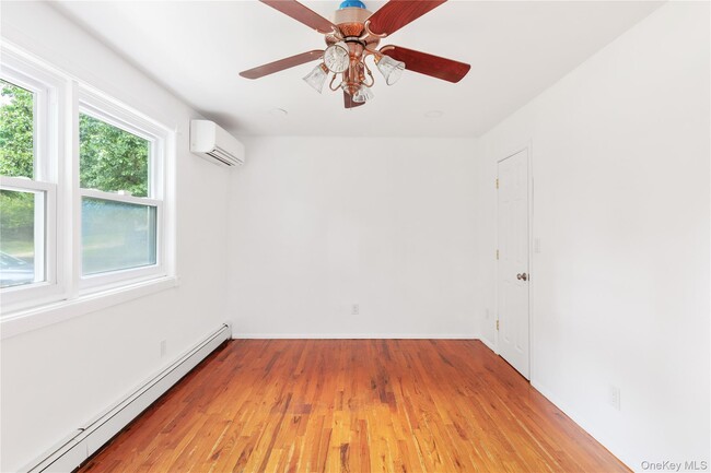 Building Photo - 110 E Bartlett Rd