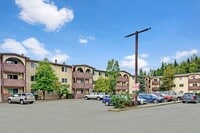 Building Photo - Ladera Villa