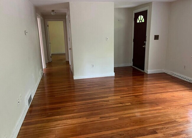 Building Photo - 409 Dedham Ave