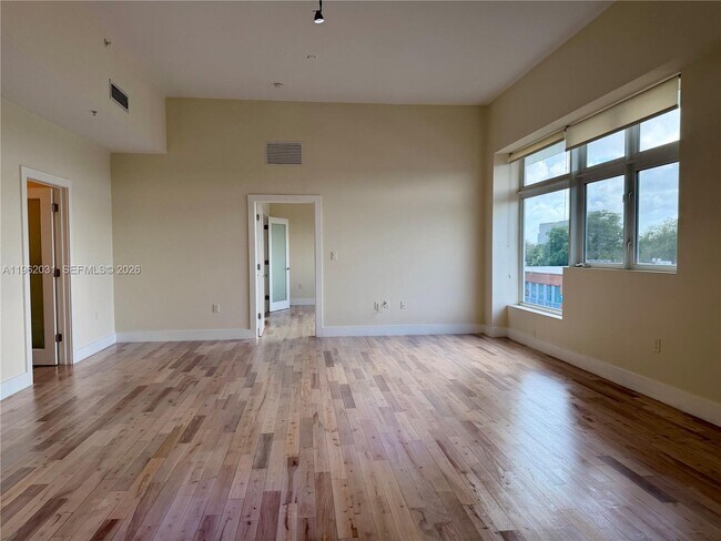 Building Photo - 6701 Biscayne Blvd