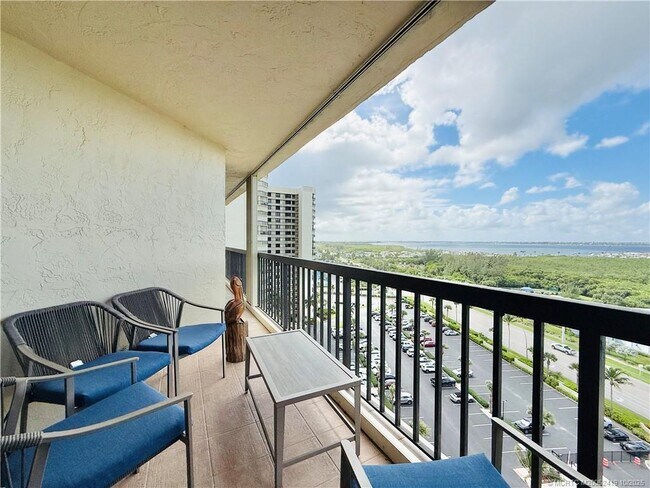 Building Photo - 9500 S Ocean Dr
