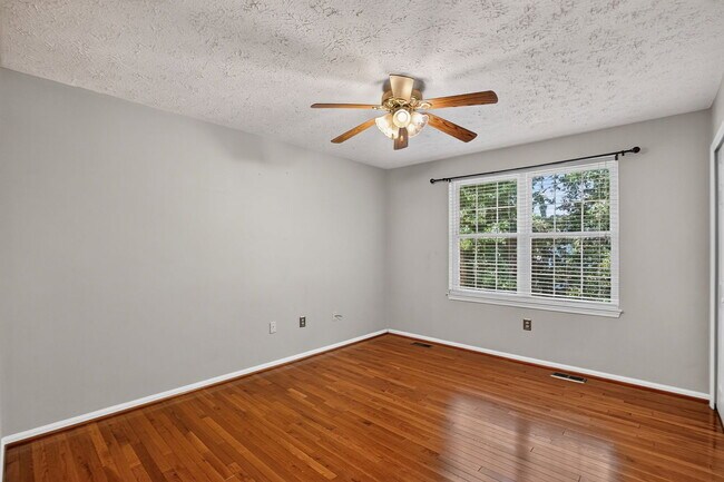 Building Photo - 6003 Bobcat Ct