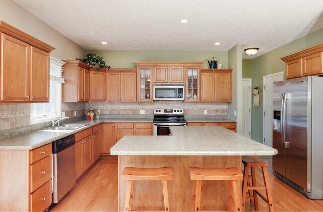 Building Photo - 2267 Heather Ridge Dr