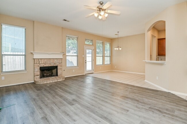 Building Photo - 719 Levi Bend