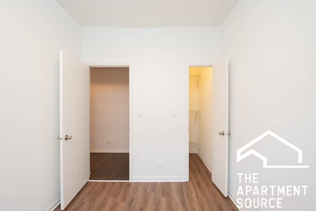 Building Photo - 5054 N Winthrop Ave