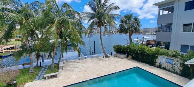 Building Photo - 468 Golden Isles Dr