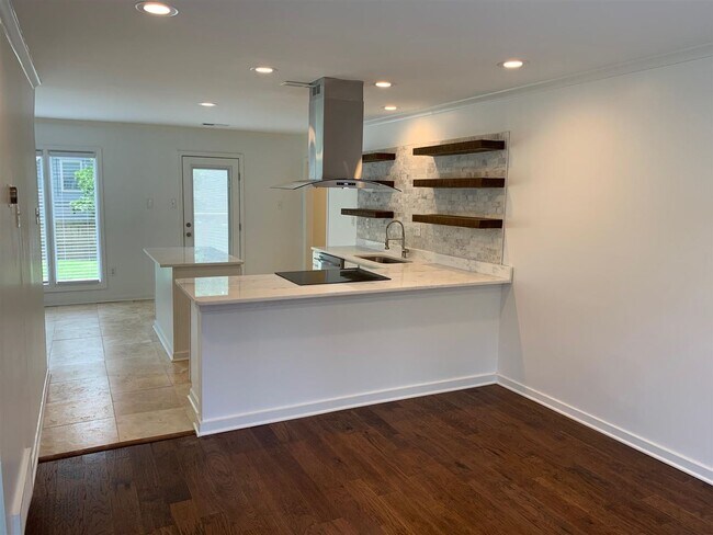 Building Photo - 8935 Enton Cove