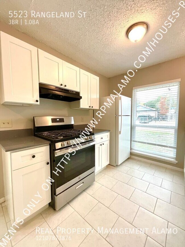 Building Photo - 5523 Rangeland St