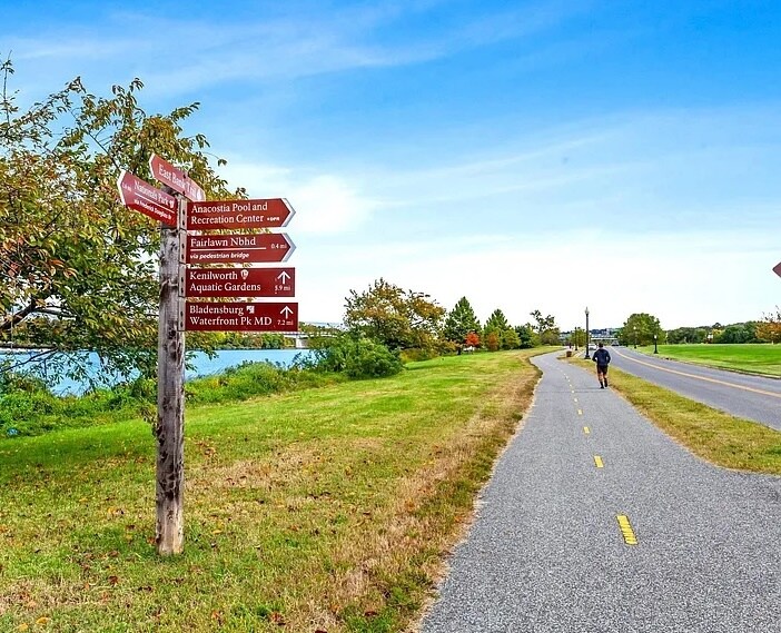 Building Photo - 1902 Curtis Ct SE