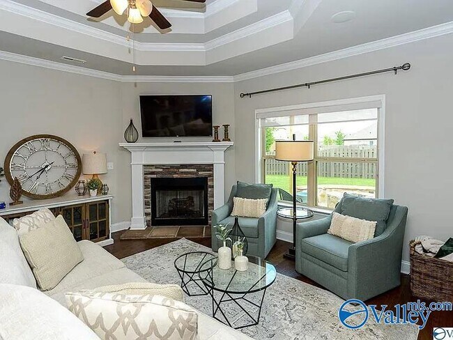 Building Photo - 3001 Greenway Cir SE