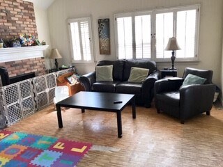 Living room - 711 Kline St
