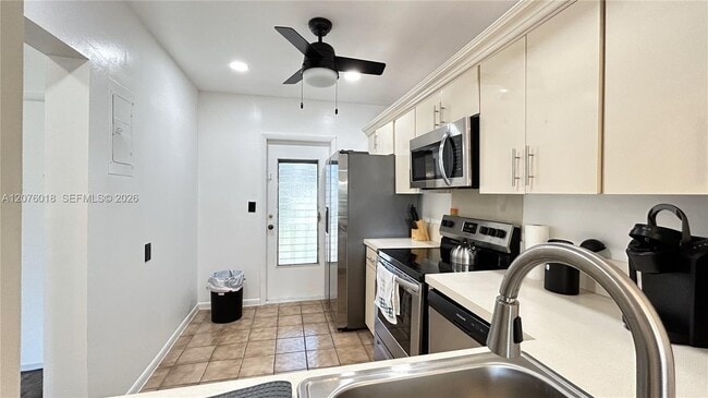 Building Photo - 4117 Bougainvilla Dr