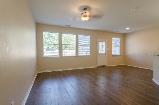 Building Photo - 6303 Veranda Green Trail