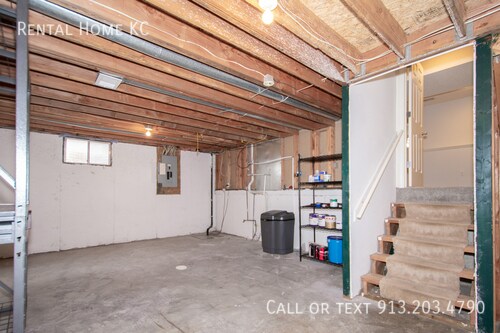 Building Photo - 1391 E 155th St