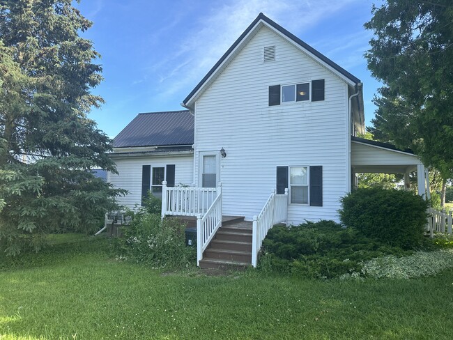 Building Photo - 9777 State Rd