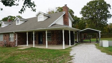 Building Photo - 107 N Elm Springs Rd