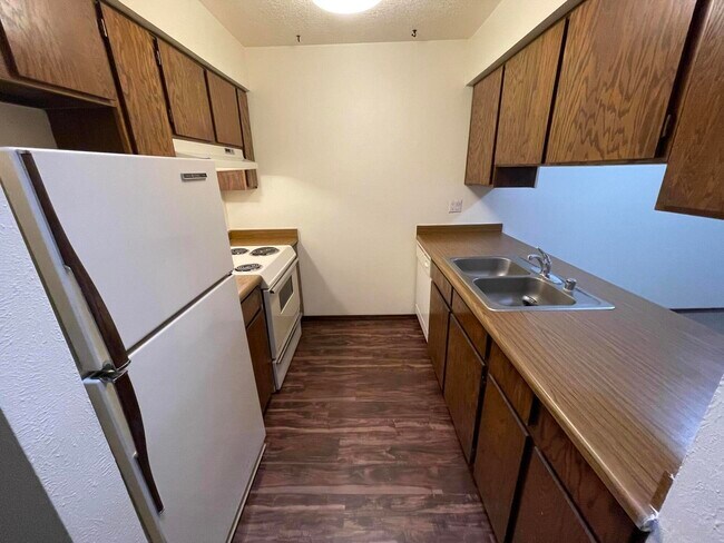 Building Photo - 2817 Palo Verde Dr NE