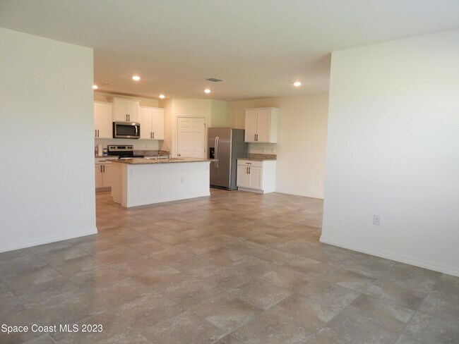 Building Photo - 3782 Coachman Ln SE