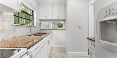 Building Photo - 5288 Treetops Dr