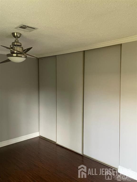 Building Photo - 402 Metuchen Dr