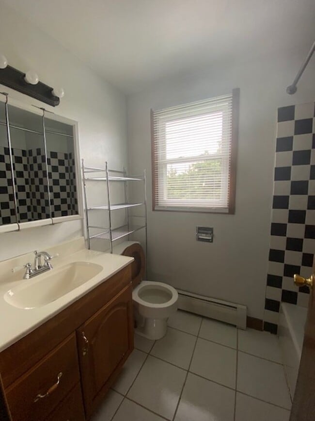 Building Photo - 2068 Terry Ln