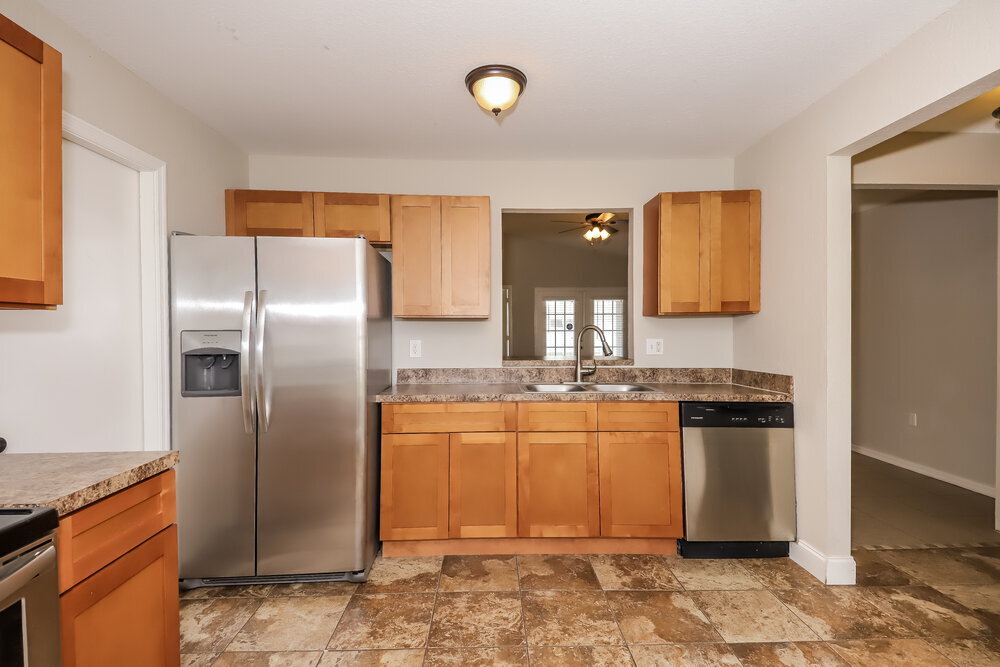 Building Photo - 3008 Sabal Bend Dr NE