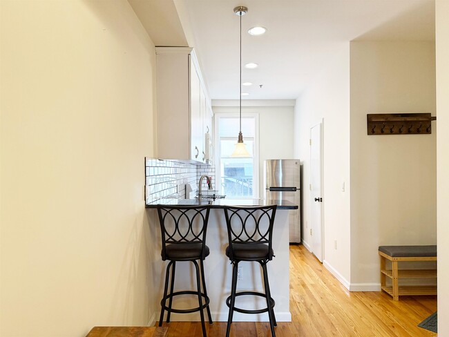 Building Photo - 358 3rd St