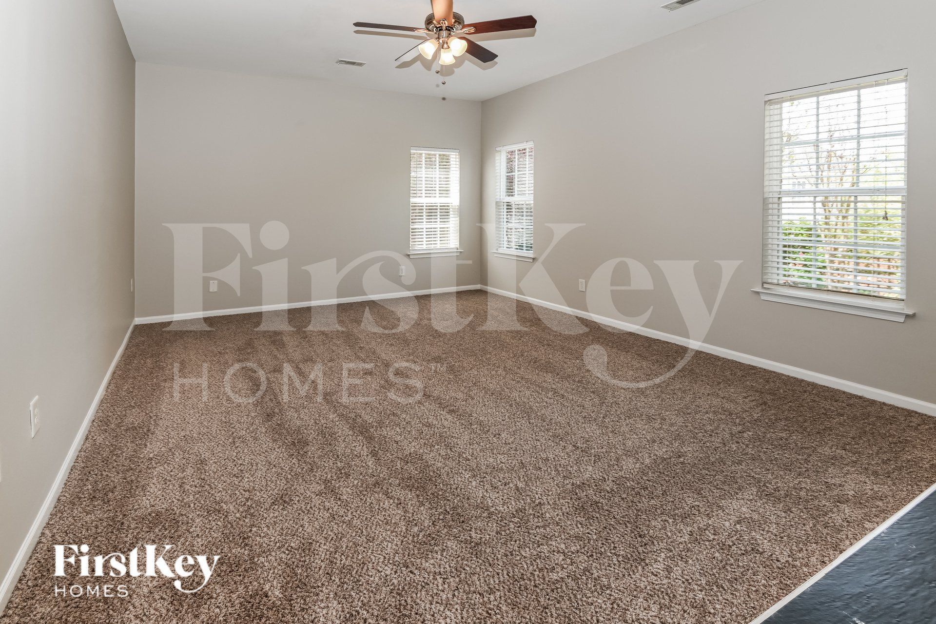 Building Photo - 123 Elba Dr