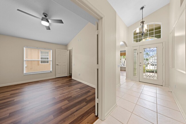 Building Photo - Immaculate 3 Bedroom Home in Gated Community - Stonefield