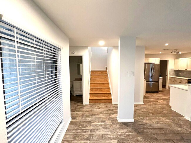 Building Photo - 15334 Barataria Dr
