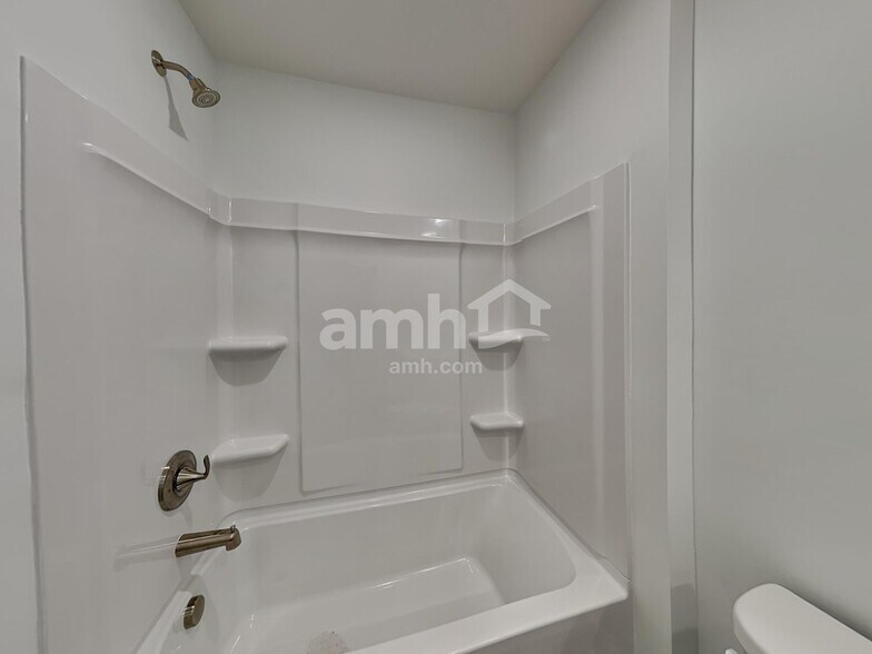 Building Photo - 9154 Henley Ave