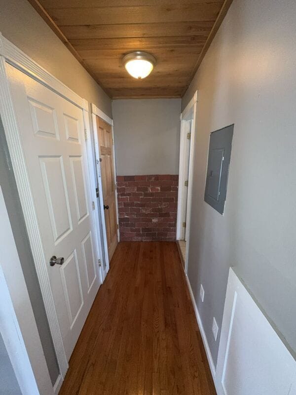 Building Photo - 746-748 River Street