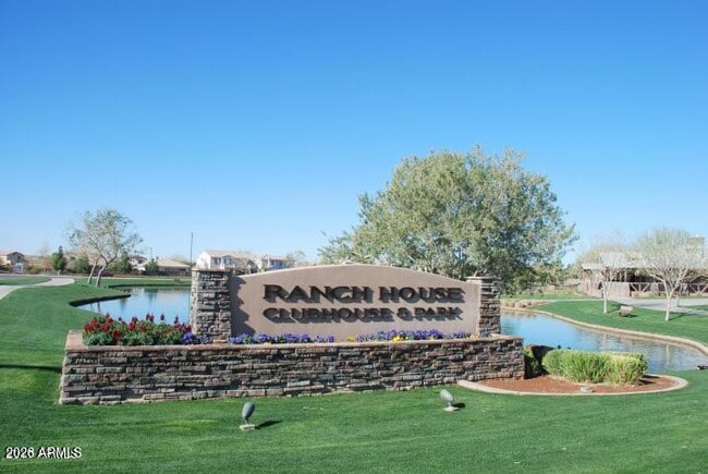 Building Photo - 3898 S Stallion Dr